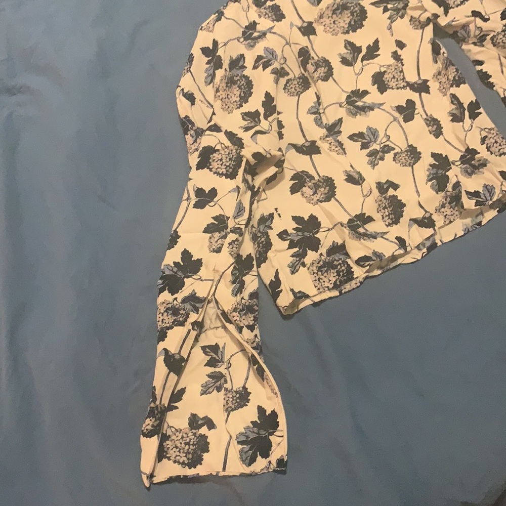 Blouse - Picture 8 of 9